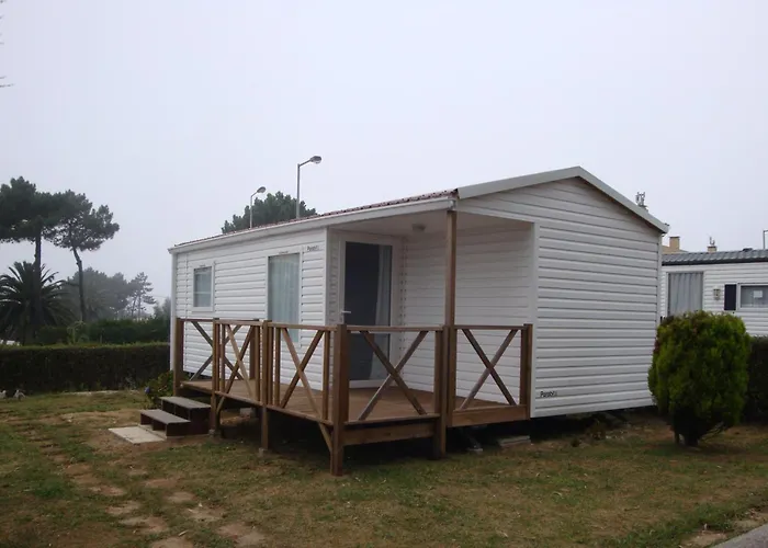 Parque De Campismo Orbitur Madalena Kemping 5*