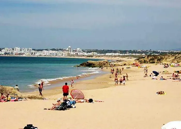 Parque De Campismo Orbitur Madalena 5* فيلا نوفا دي غايا