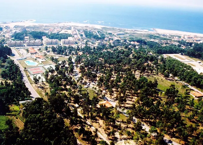 مكان تخييم Parque De Campismo Orbitur Madalena فيلا نوفا دي غايا